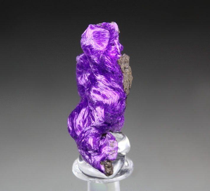 crystallized SUGILITE