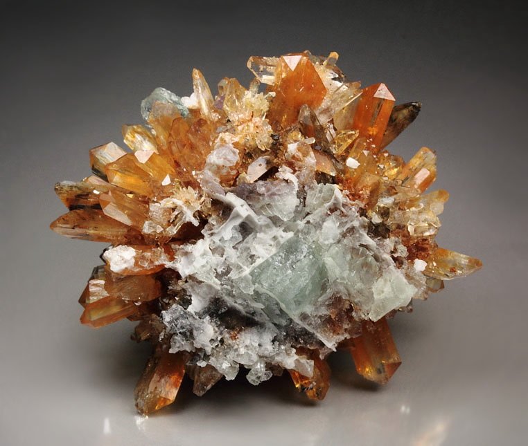 CREEDITE, FLUORITE