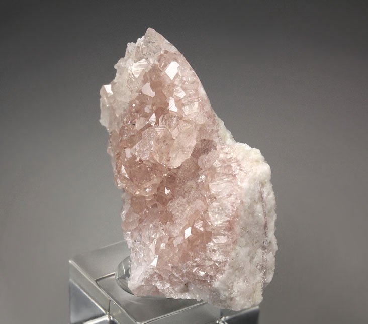 gem PINK GARNET var. GROSSULAR