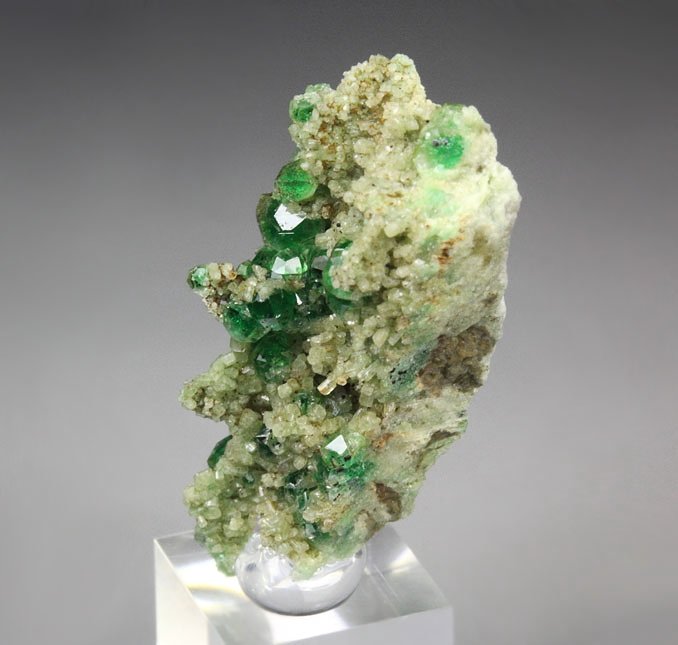 gem GARNET var. GROSSULAR var. CHROMIAN, DIOPSIDE