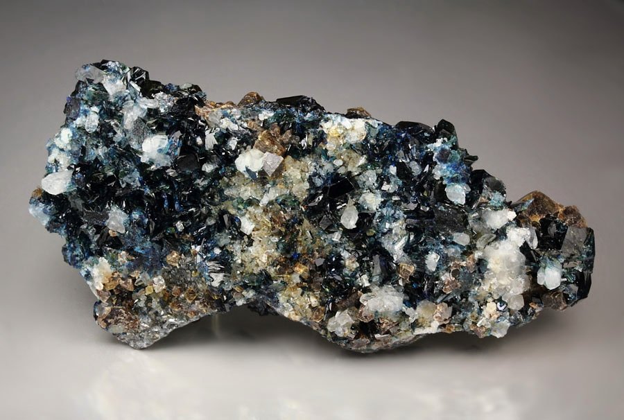 LAZULITE, SIDERITE, QUARTZ