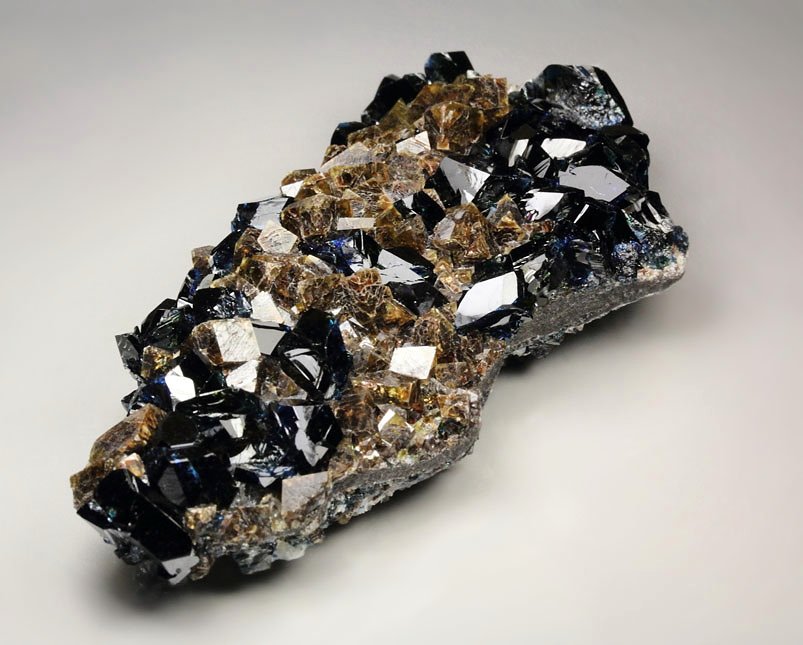 LAZULITE, SIDERITE, QUARTZ