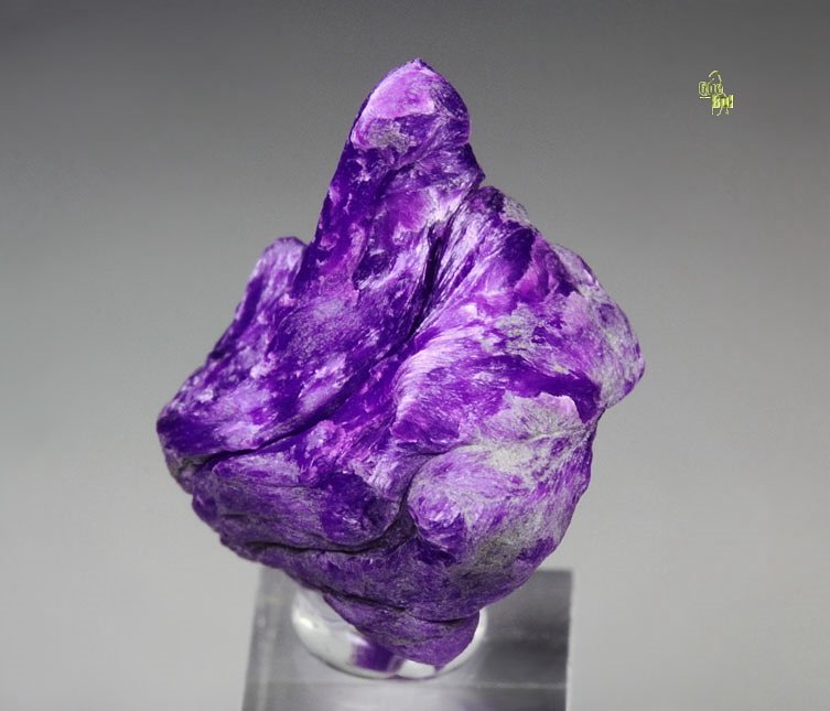 crystallized SUGILITE