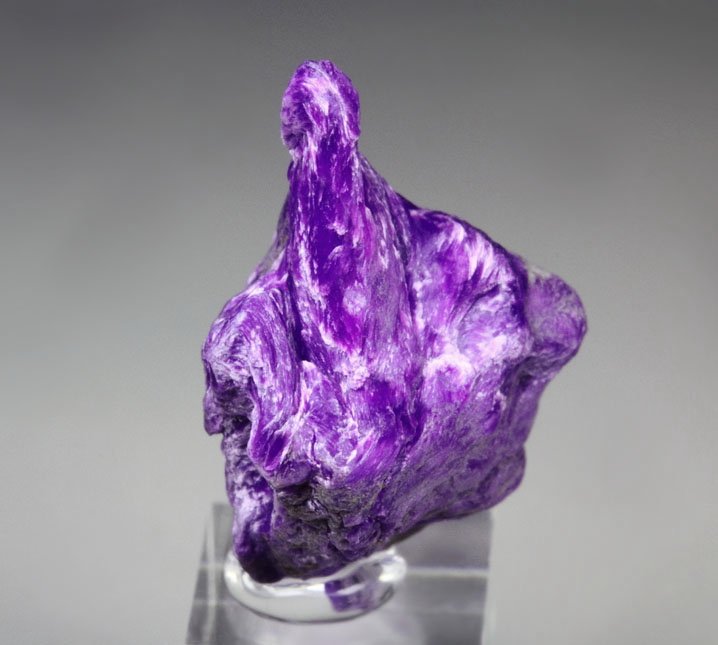 crystallized SUGILITE