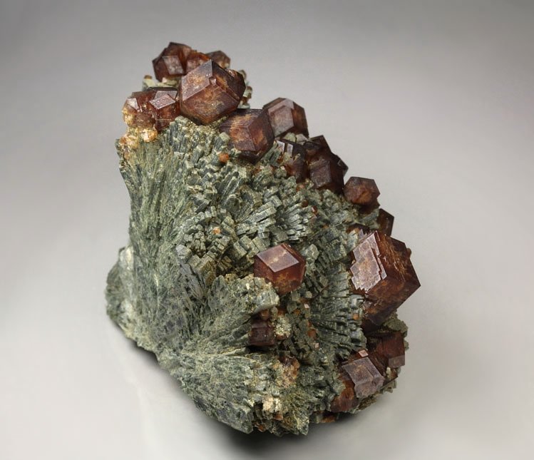 GARNET var. ANDRADITE, HEDENBERGITE