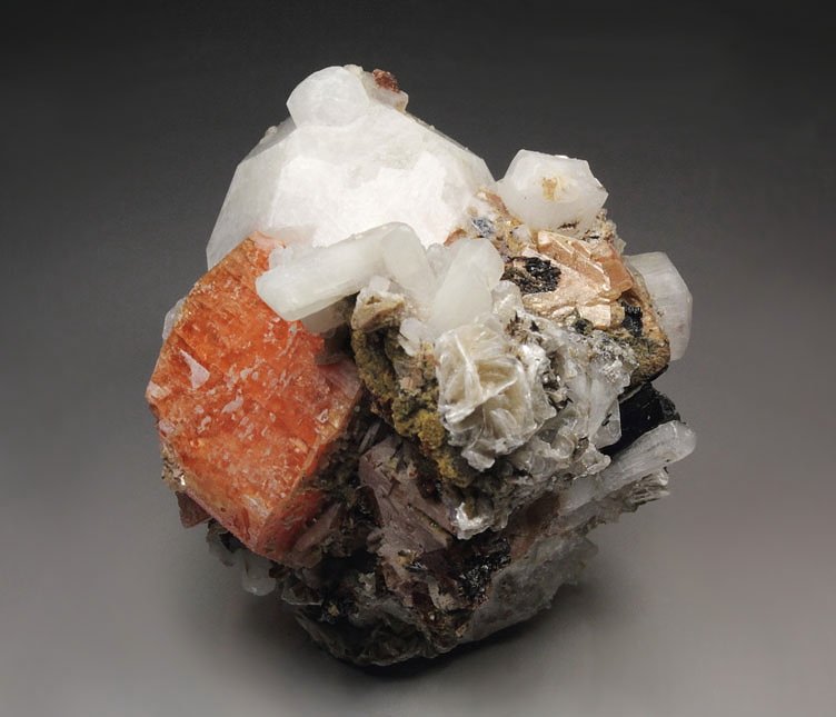 SERANDITE, ANALCIME, NATROLITE, AEGIRINE, MANGANONEPTUNITE, POLYLITHIONITE