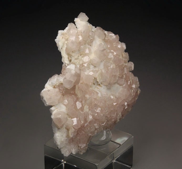 gemmy PINK GARNET var. GROSSULAR