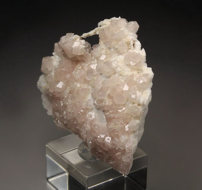 gemmy PINK GARNET var. GROSSULAR