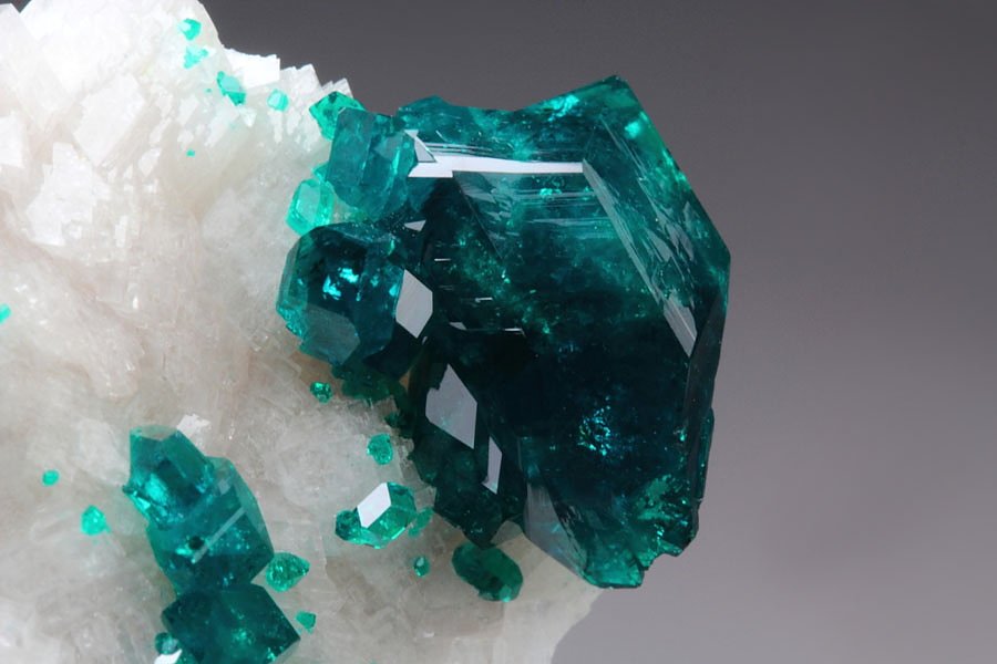 gemmy DIOPTASE, CALCITE