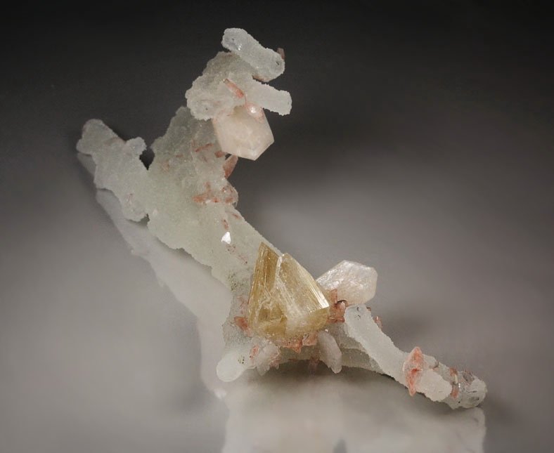 gemmy POWELLITE, CHALCEDONY, STILBITE, HEULANDITE