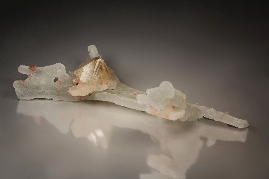 gemmy POWELLITE, CHALCEDONY, STILBITE, HEULANDITE