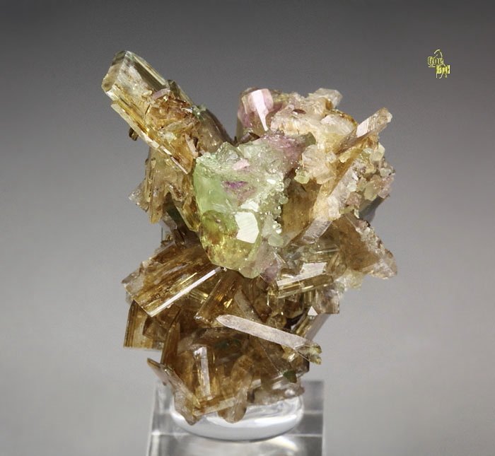 DIOPSIDE, VESUVIANITE