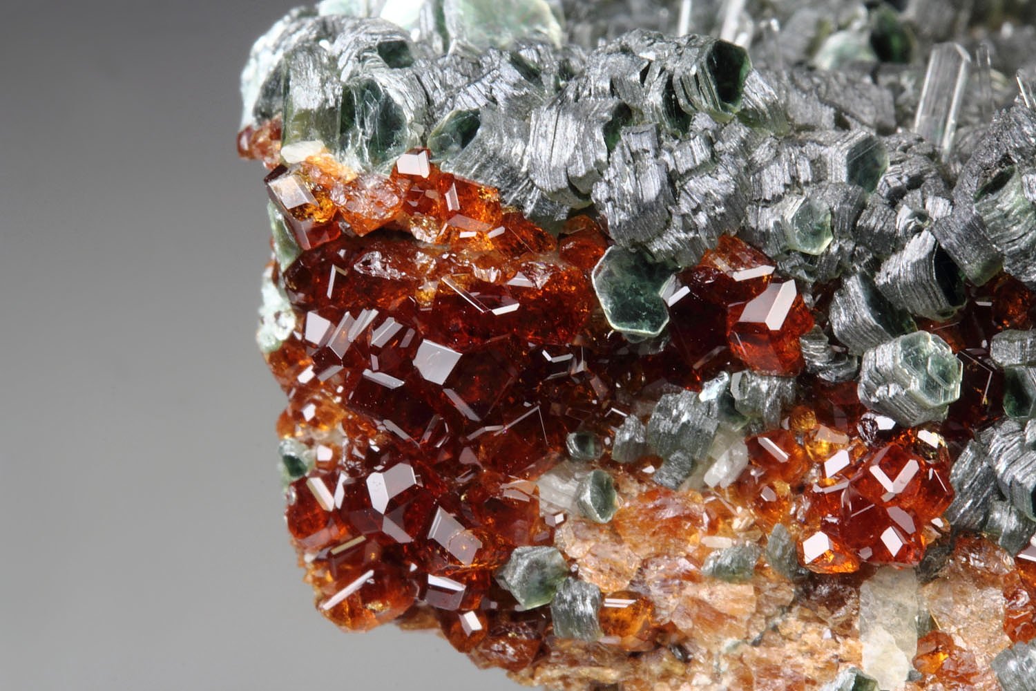 gem GARNET var. HESSONITE, CLINOCHLORE, DIOPSIDE