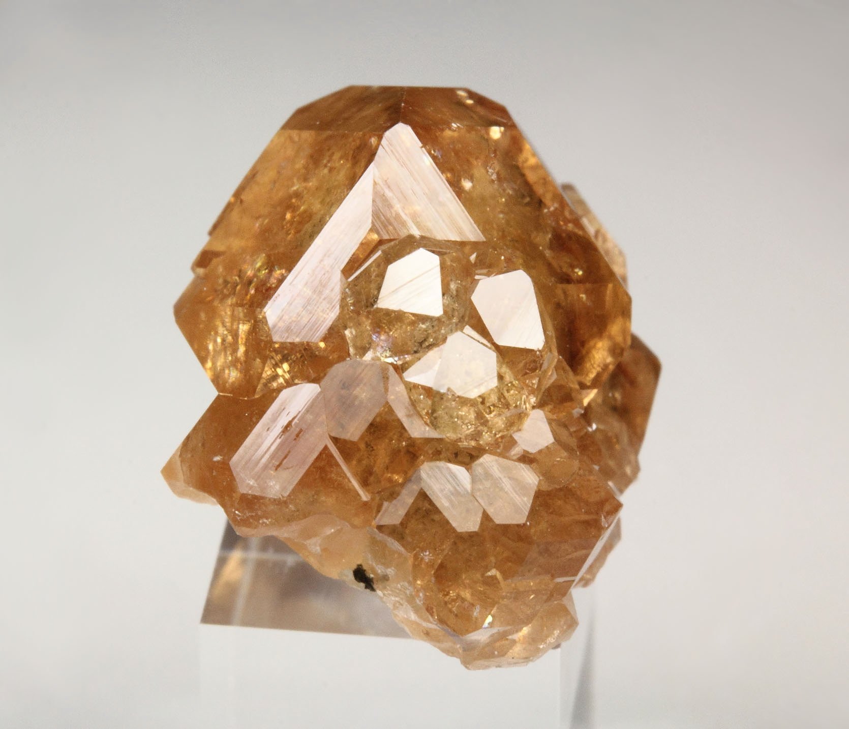 gem GARNET var. GROSSULAR