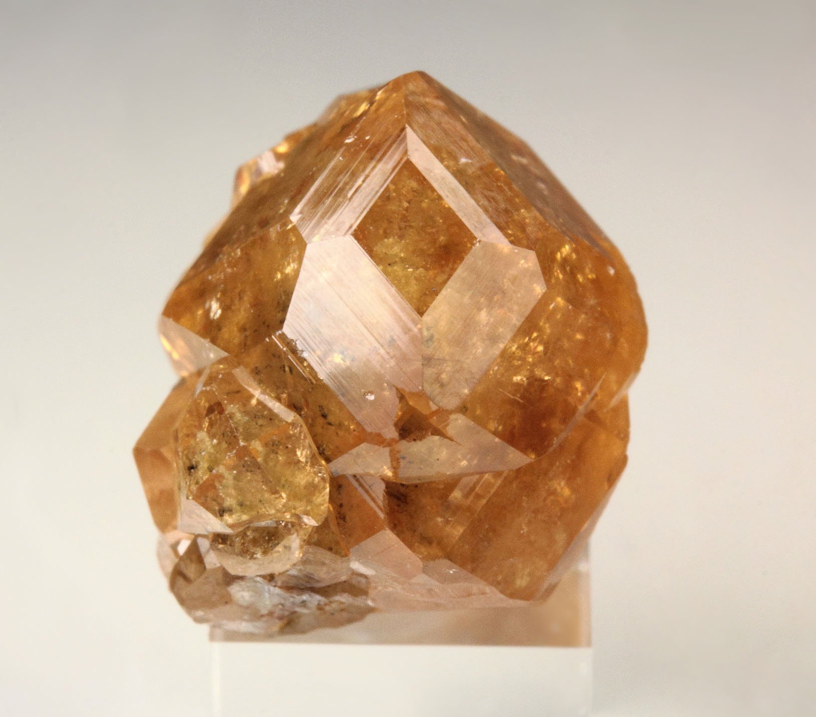 gem GARNET var. GROSSULAR