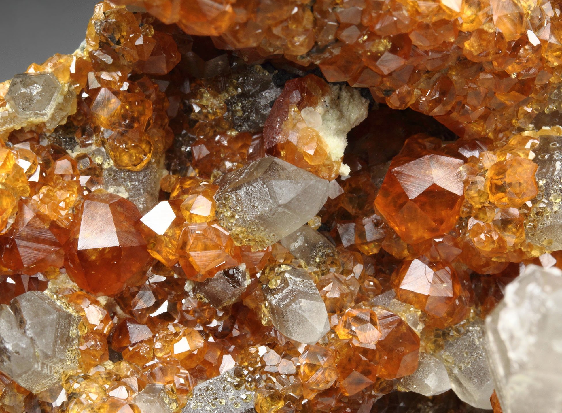 gem GARNET var. SPESSARTINE, QUARTZ var. SMOKY