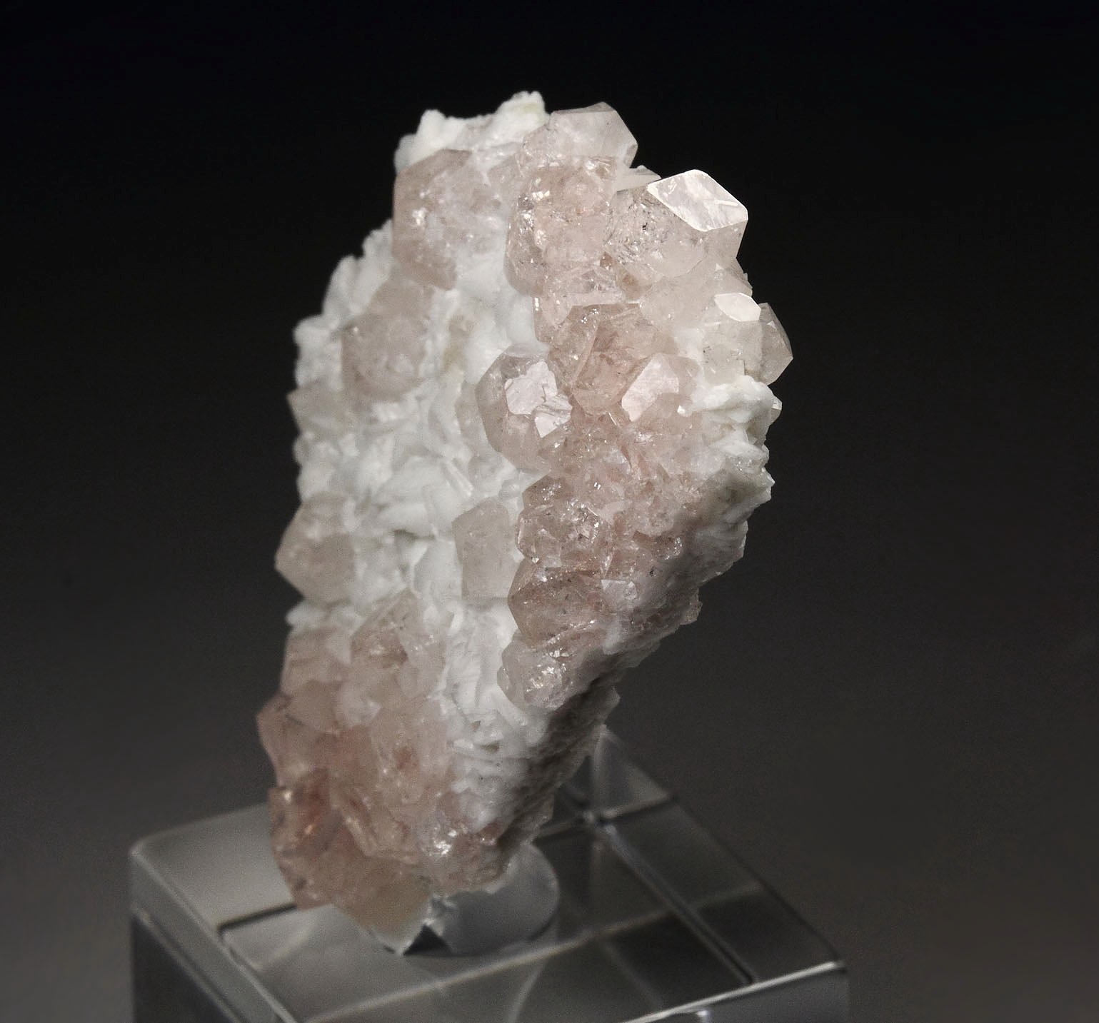 gem PINK GARNET var. GROSSULAR, ALBITE