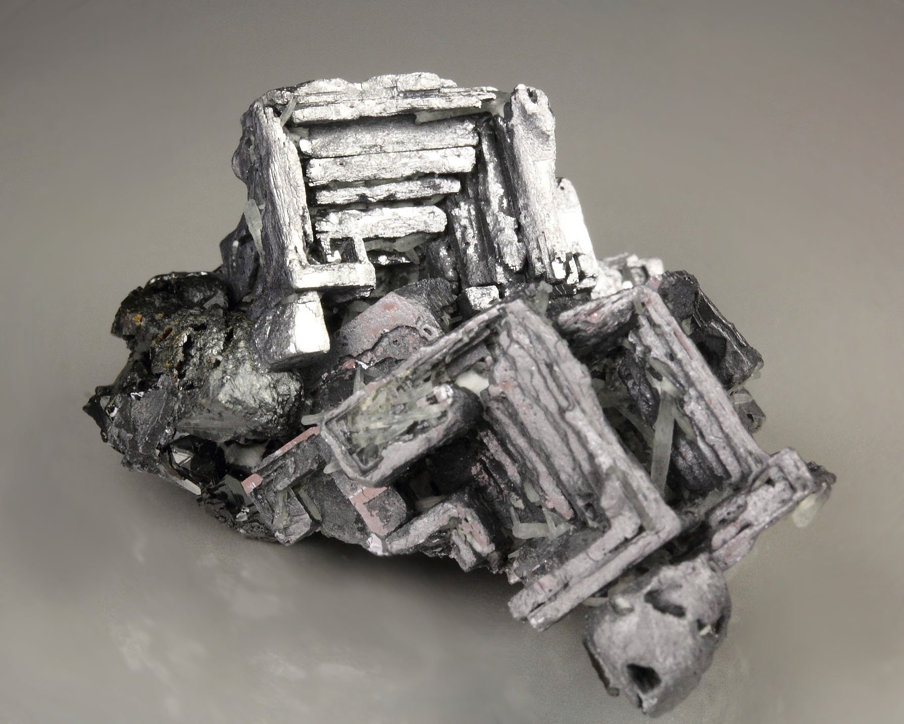 skeletal GALENA, QUARTZ, SPHALERITE