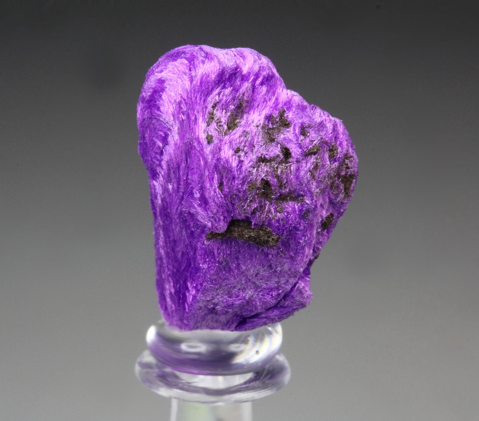 crystallized SUGILITE