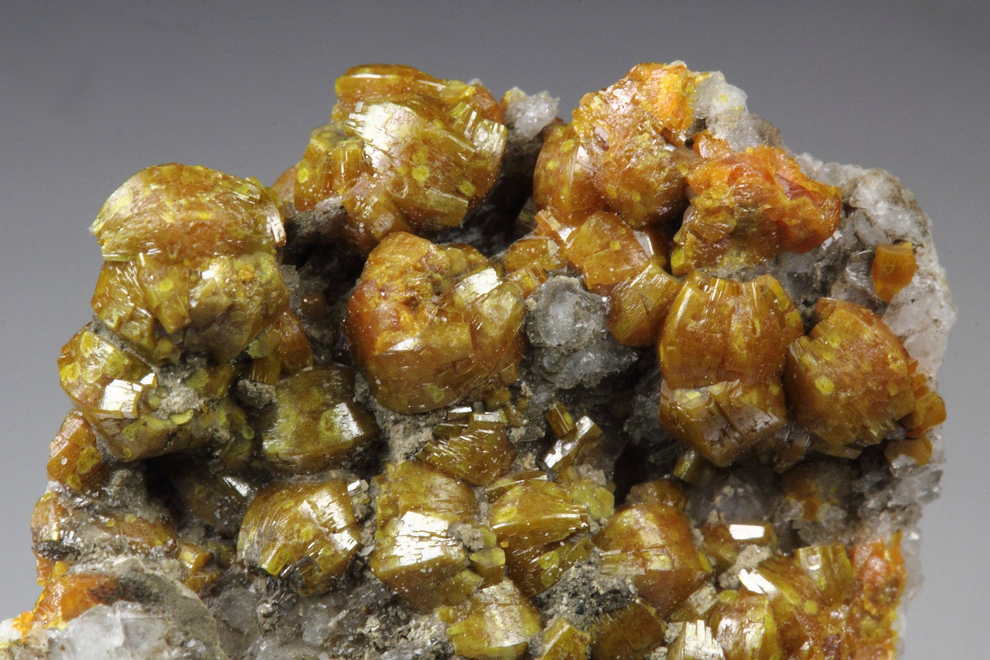 MIMETITE var. CAMPYLITE