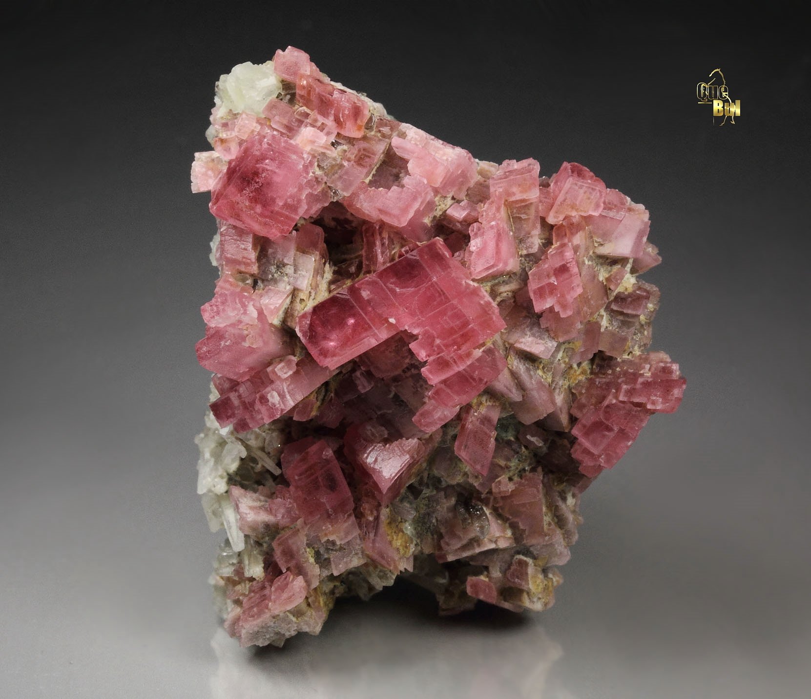 gemmy RHODOCHROSITE, QUARTZ