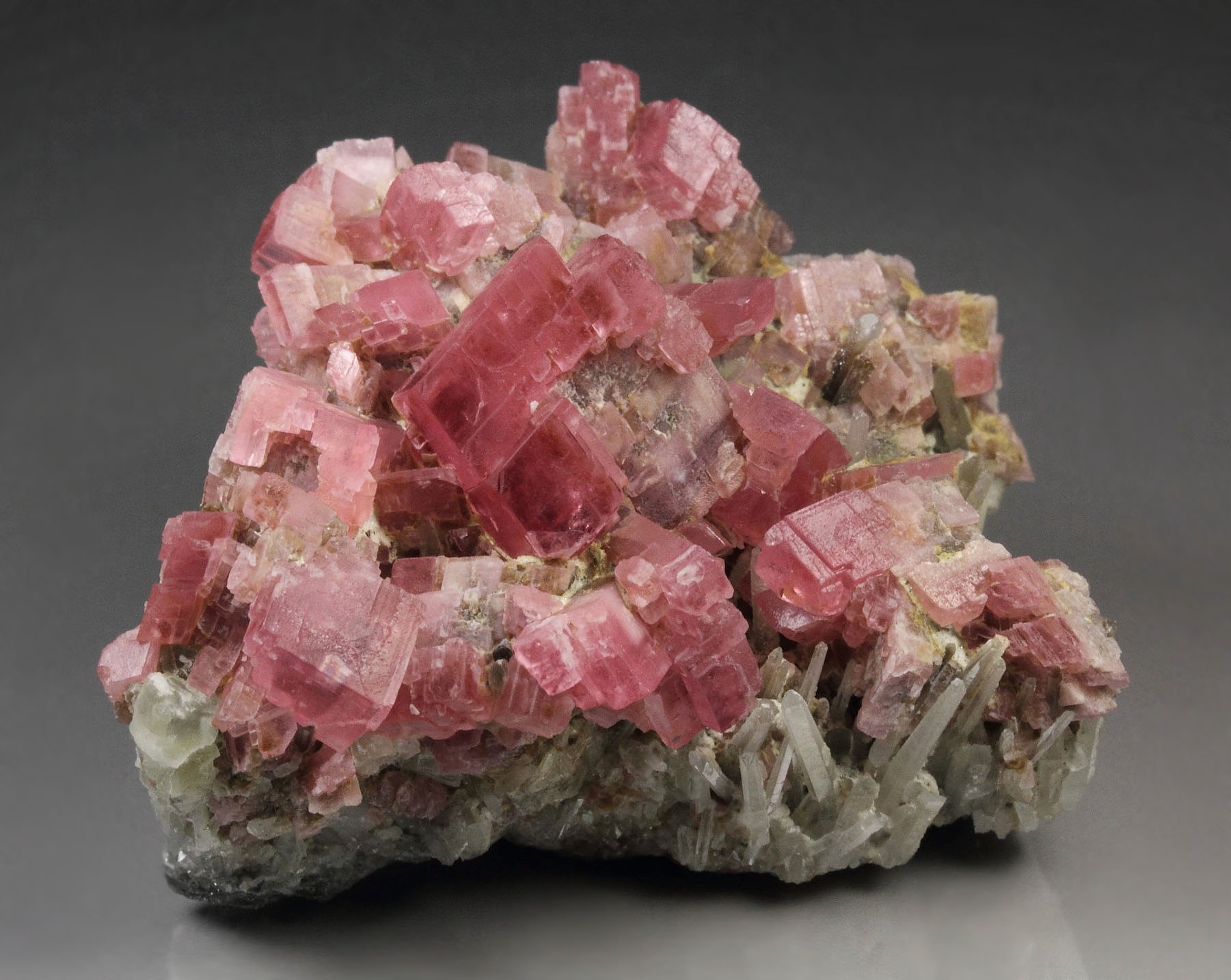 gemmy RHODOCHROSITE, QUARTZ