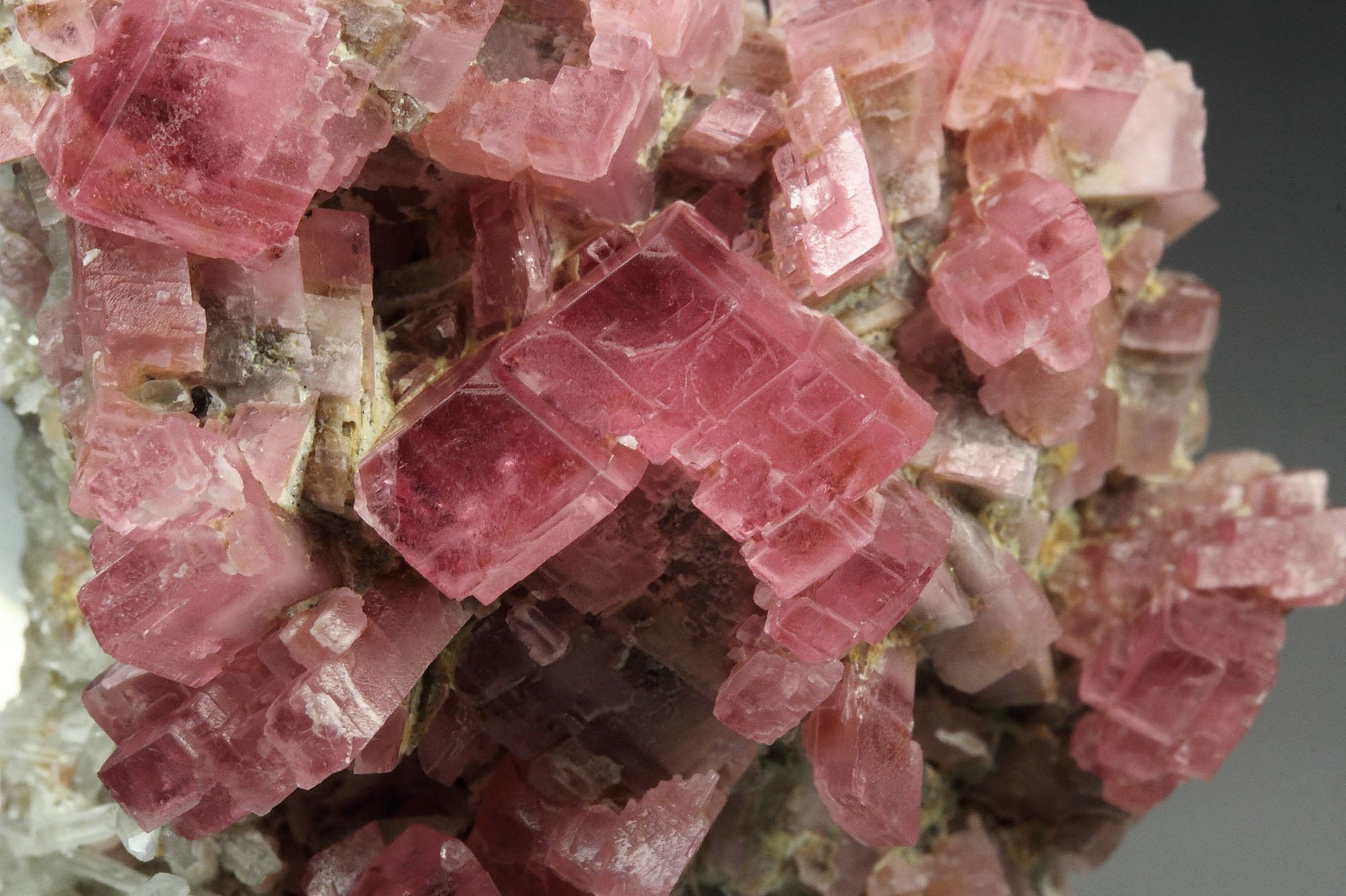 gemmy RHODOCHROSITE, QUARTZ