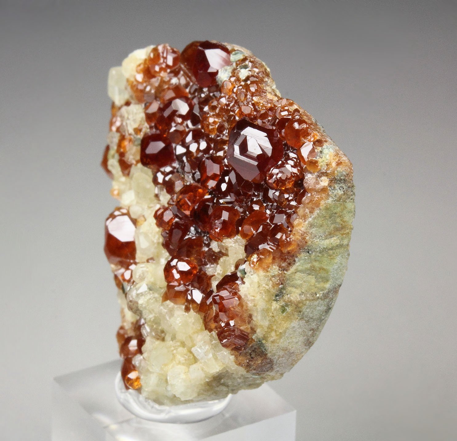 gem GARNET var. HESSONITE, DIOPSIDE