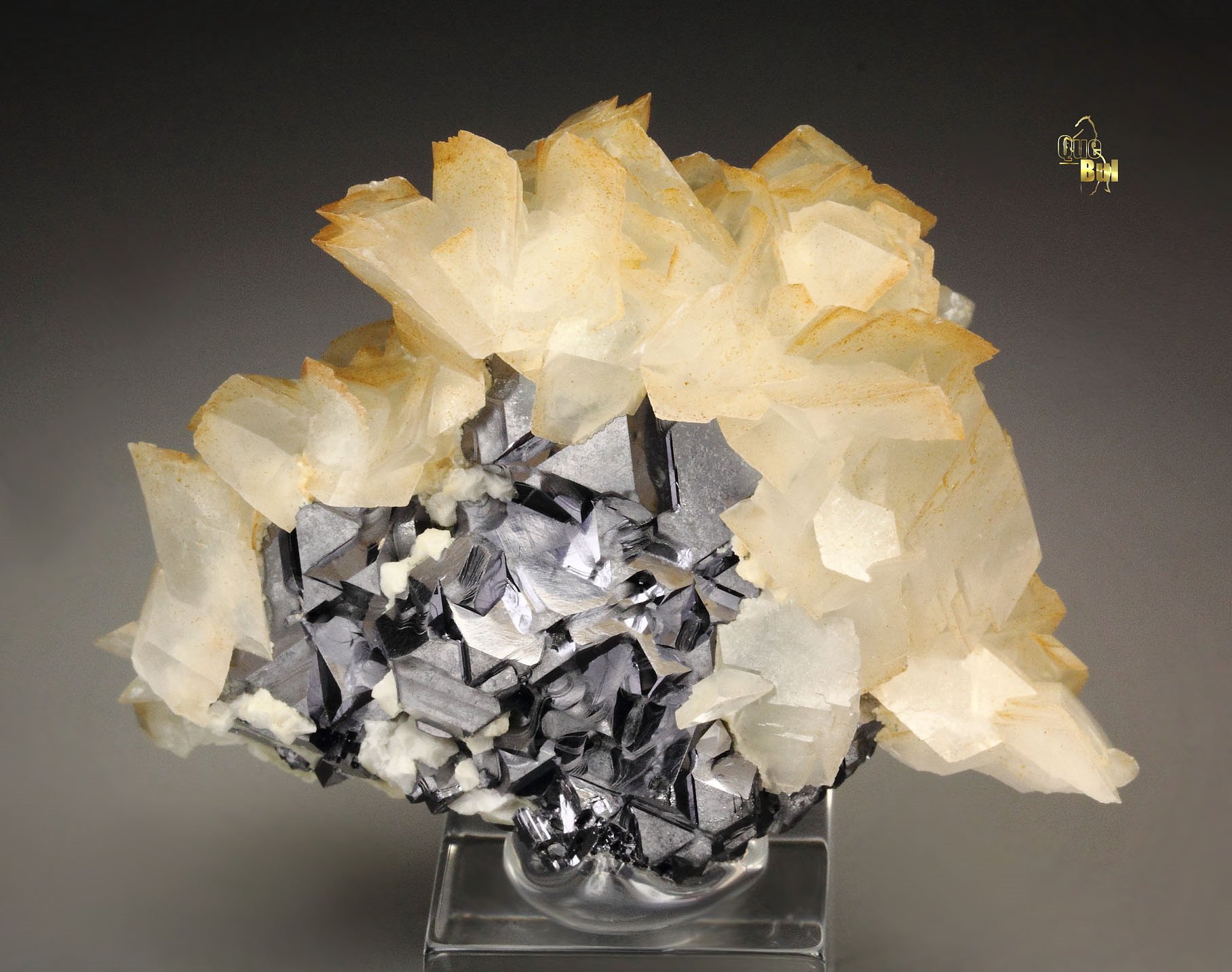 GALENA - SPINEL LAW TWIN, CALCITE