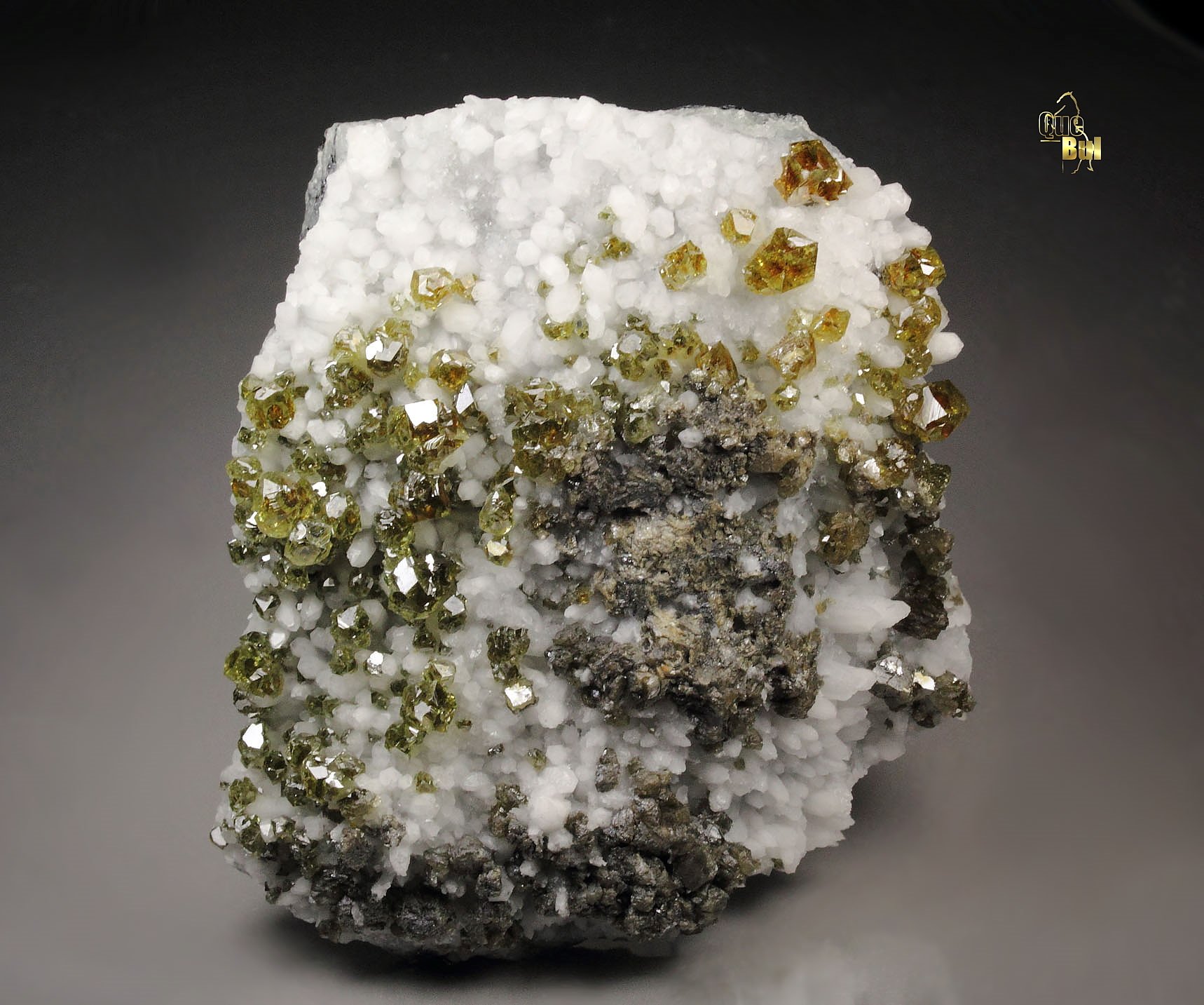 gem SPHALERITE var. CLEIOPHANE with PHANTOMS, QUARTZ