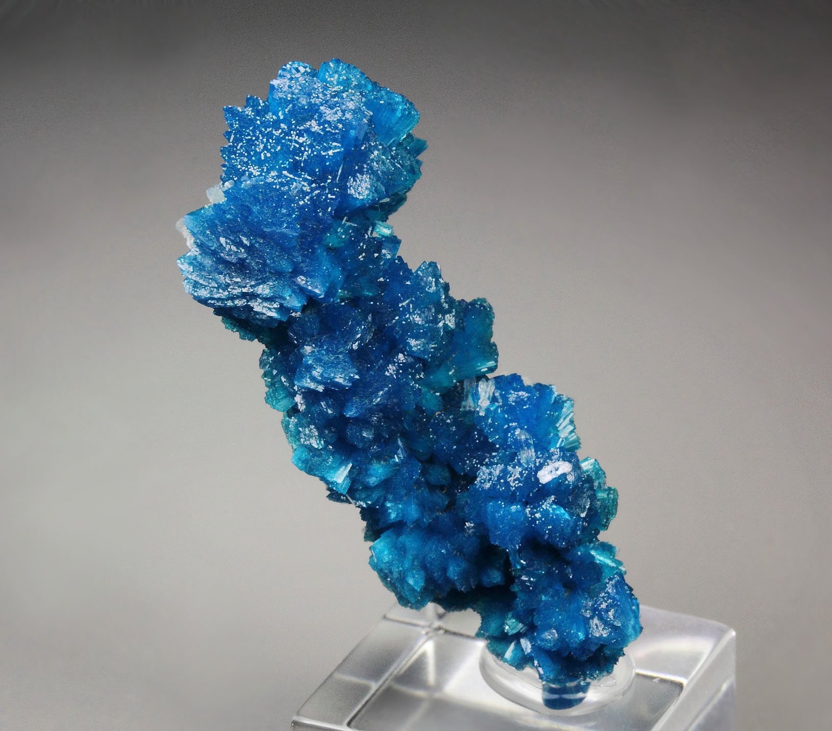 CAVANSITE stalactite, STILBITE 