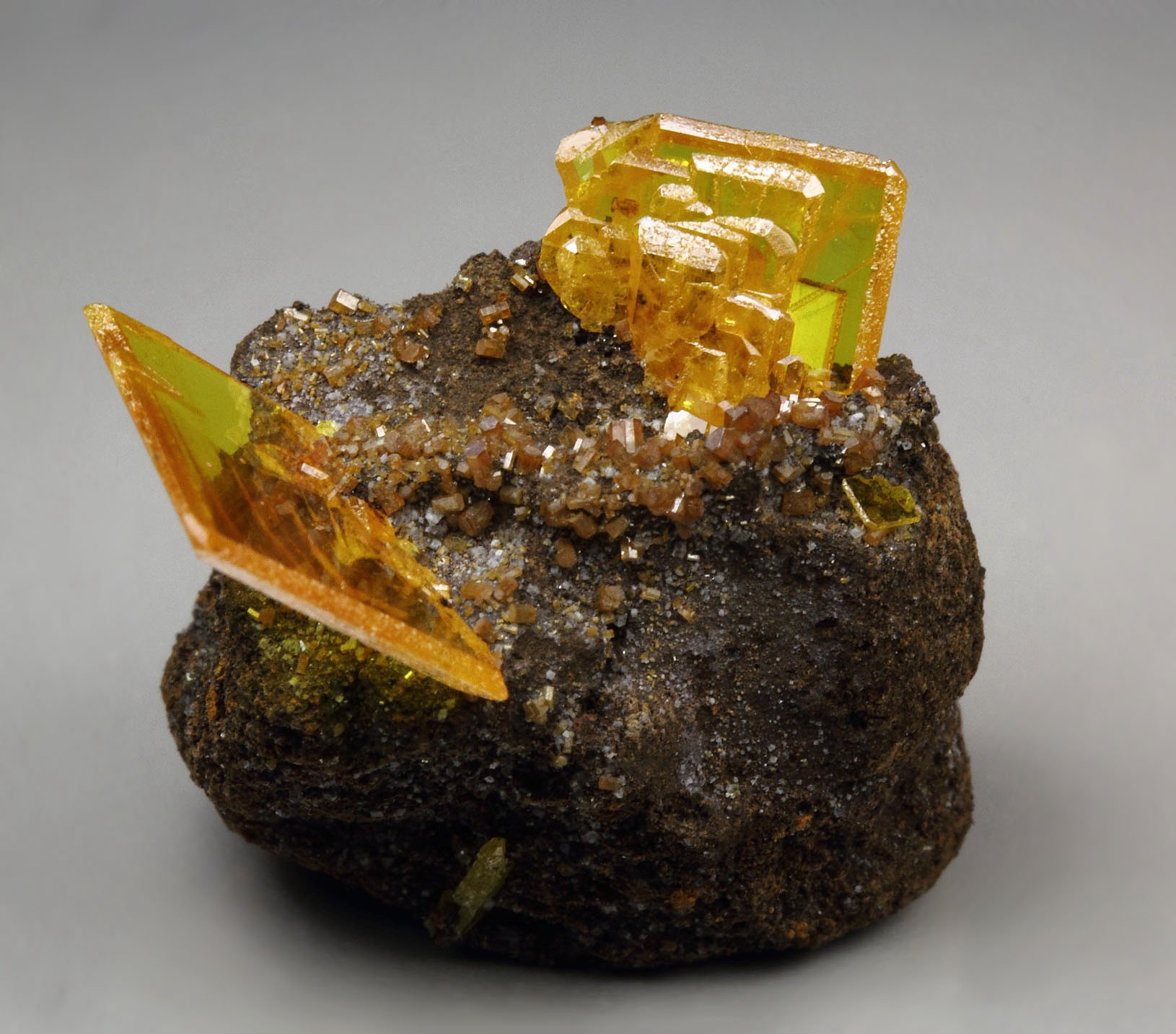 WULFENITE, VANADINITE