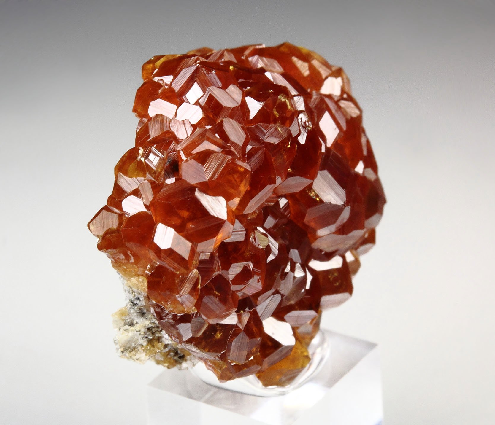 gem GARNET var. SPESSARTINE