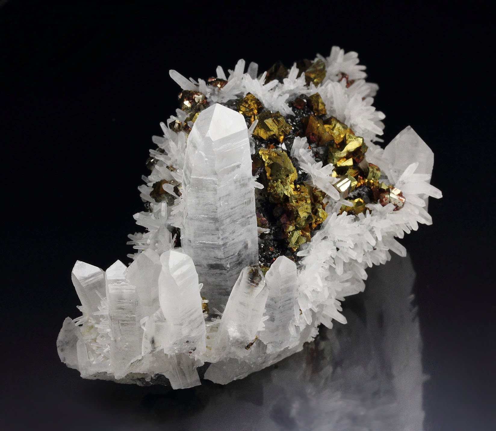 QUARTZ, CHALCOPYRITE, PYRITE, SPHALERITE