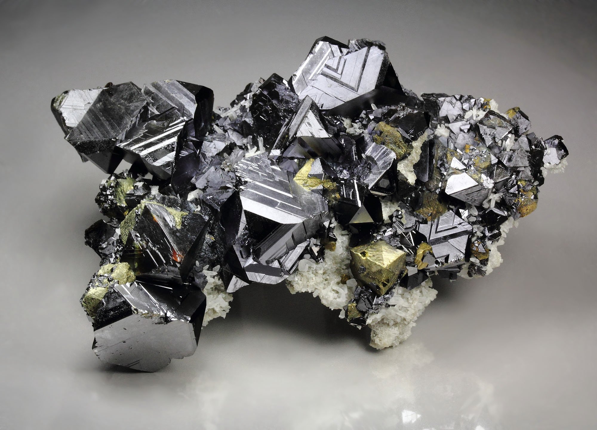 SPHALERITE, CHALCOPYRITE, QUARTZ