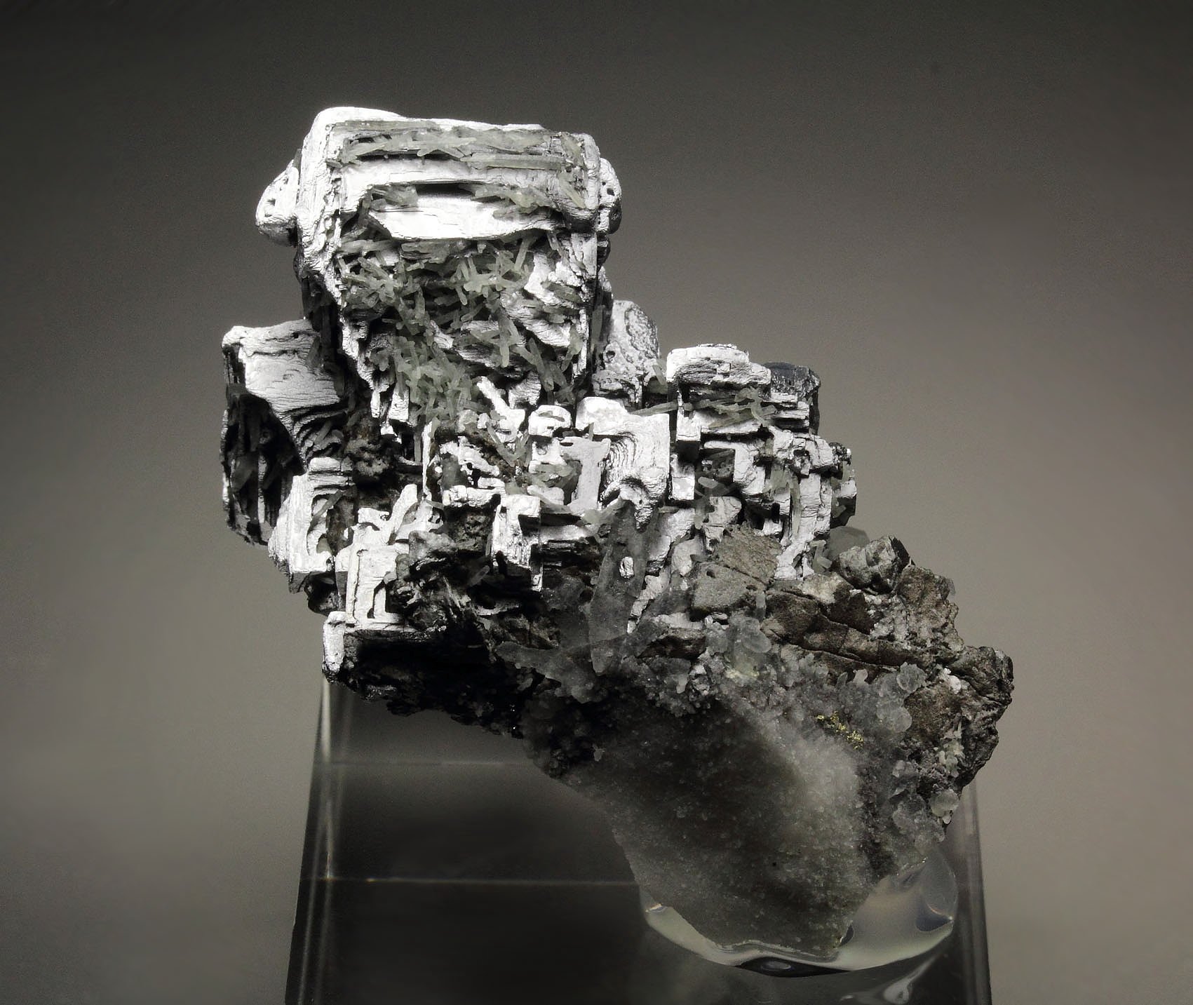 skeletal GALENA, QUARTZ, SPHALERITE