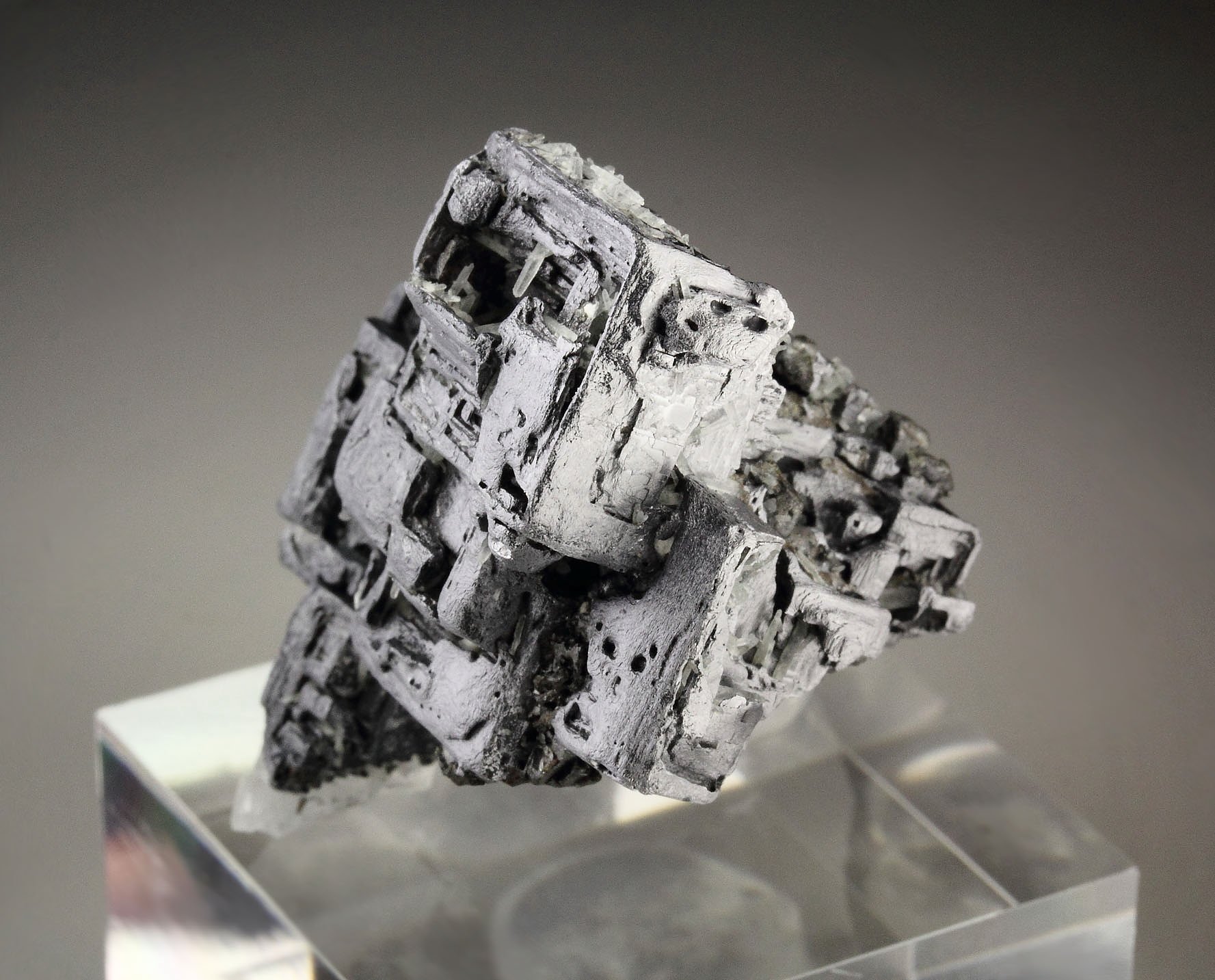 skeletal GALENA, QUARTZ, SPHALERITE