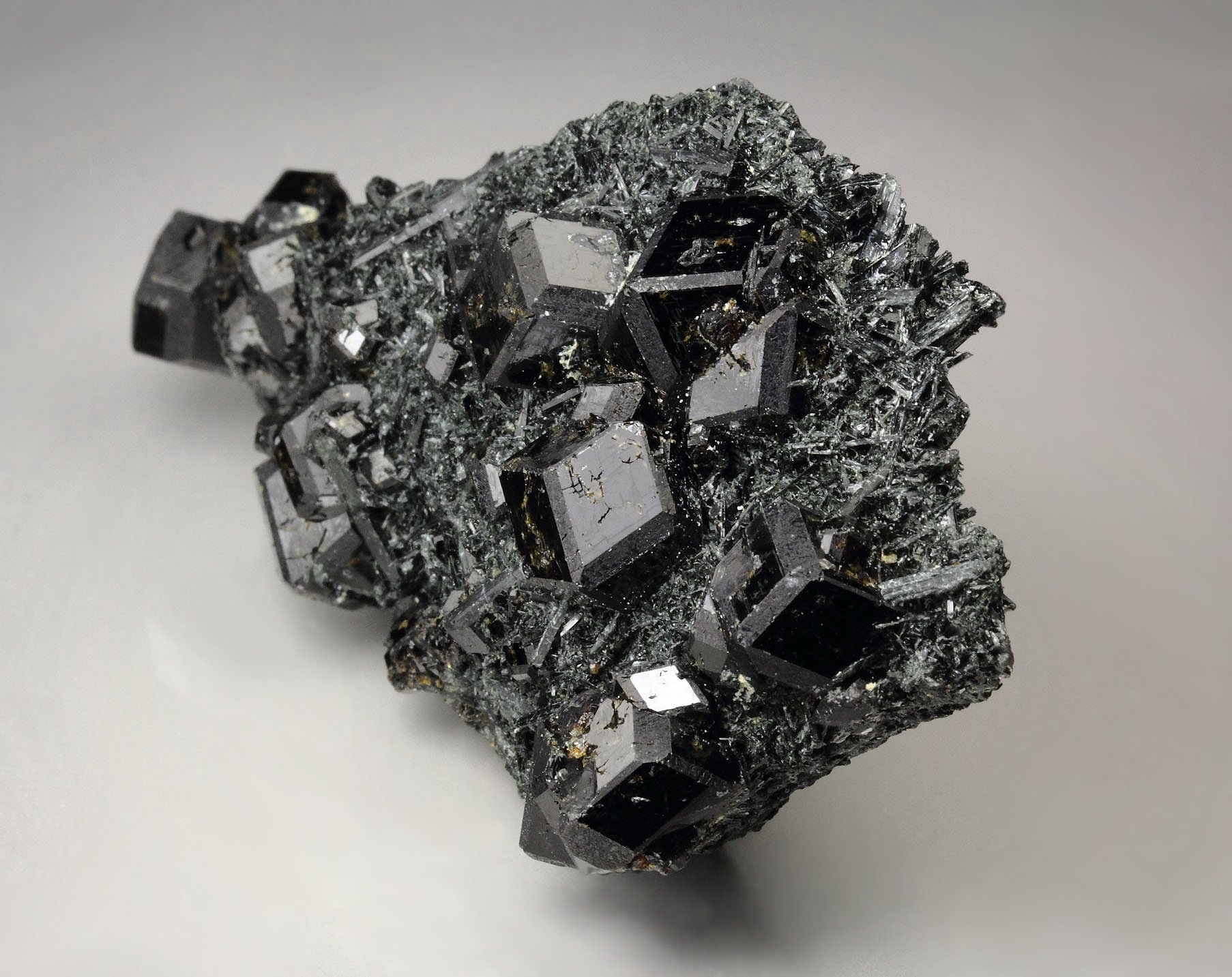 GARNET var. ANDRADITE var. MELANITE, EPIDOTE