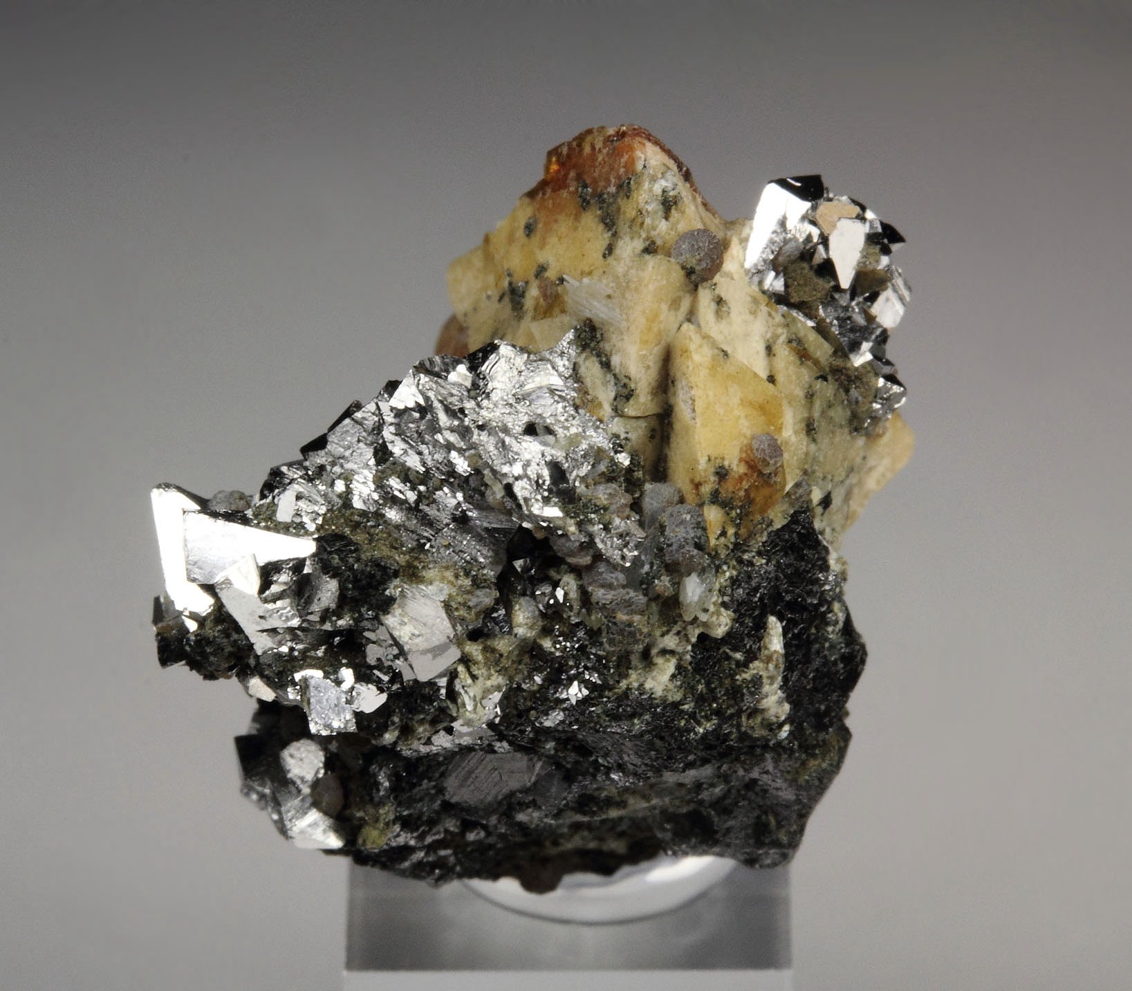 HELVINE (HELVITE), ARSENOPYRITE