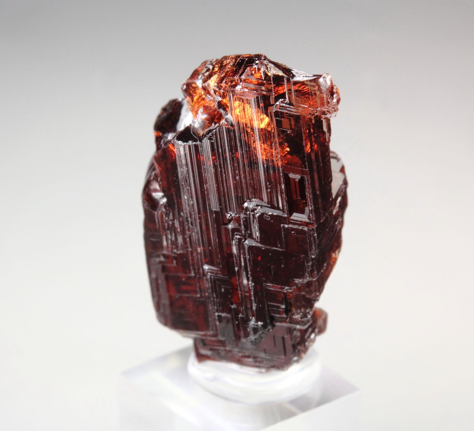 gem GARNET var. SPESSARTINE skeletal 