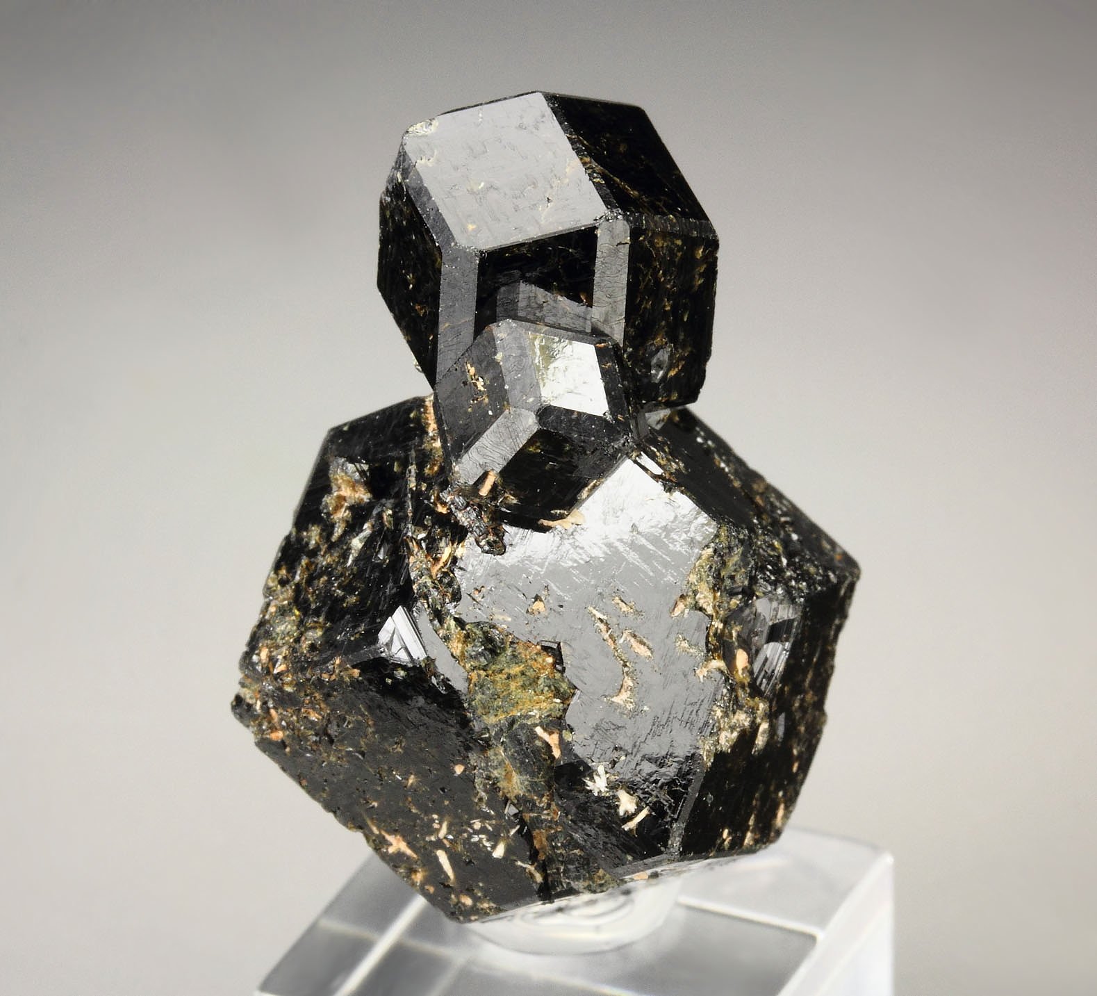 GARNET var. ANDRADITE var. MELANITE