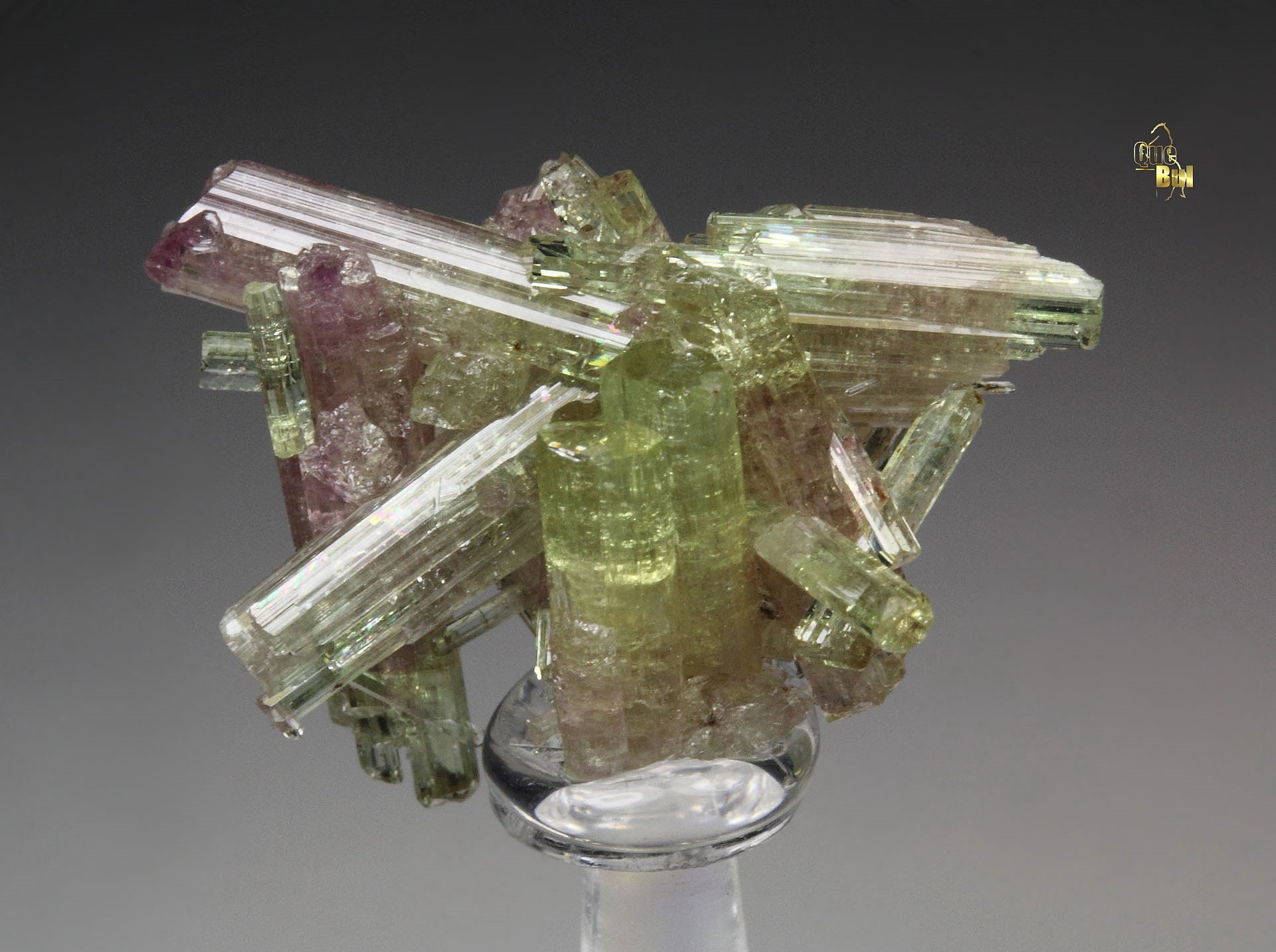 gem VESUVIANITE