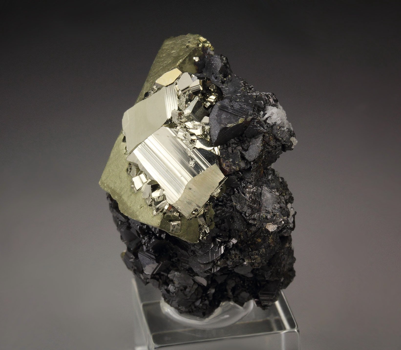 CHALCOPYRITE, PYRITE, SPHALERITE, QUARTZ