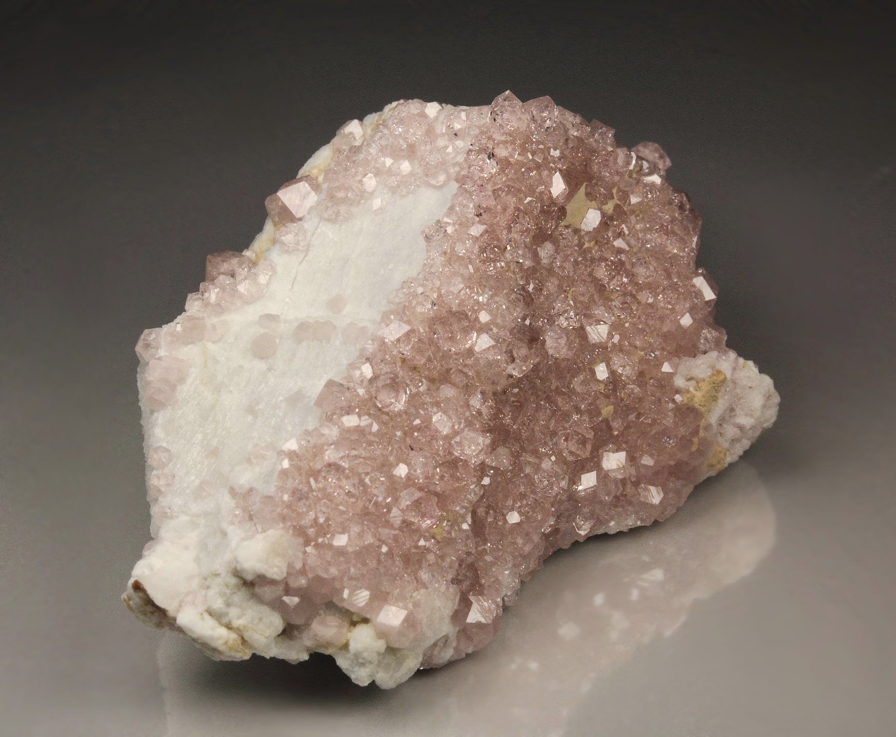 gem pink GARNET var. GROSSULAR