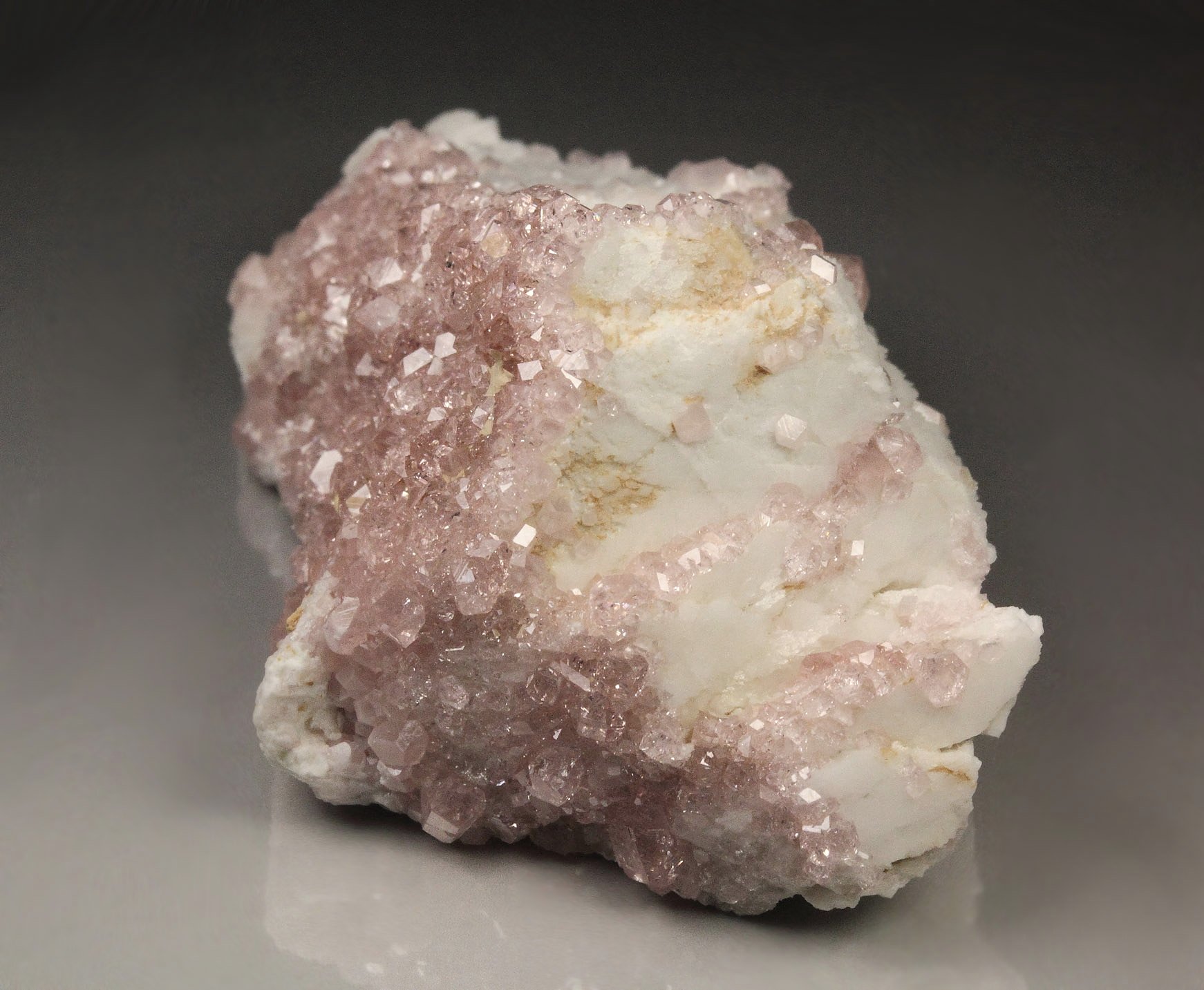 gem pink GARNET var. GROSSULAR