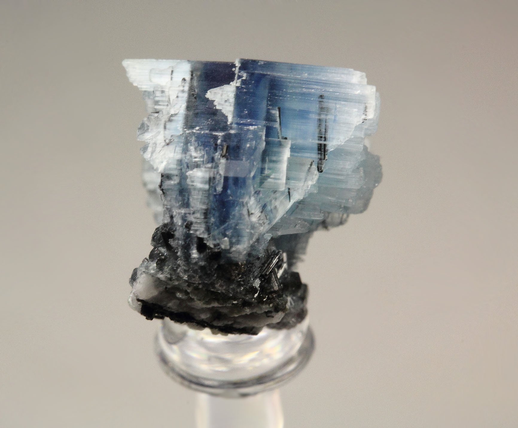 BERYL var. ALKALI-BERYL, TOURMALINE var. SCHORL