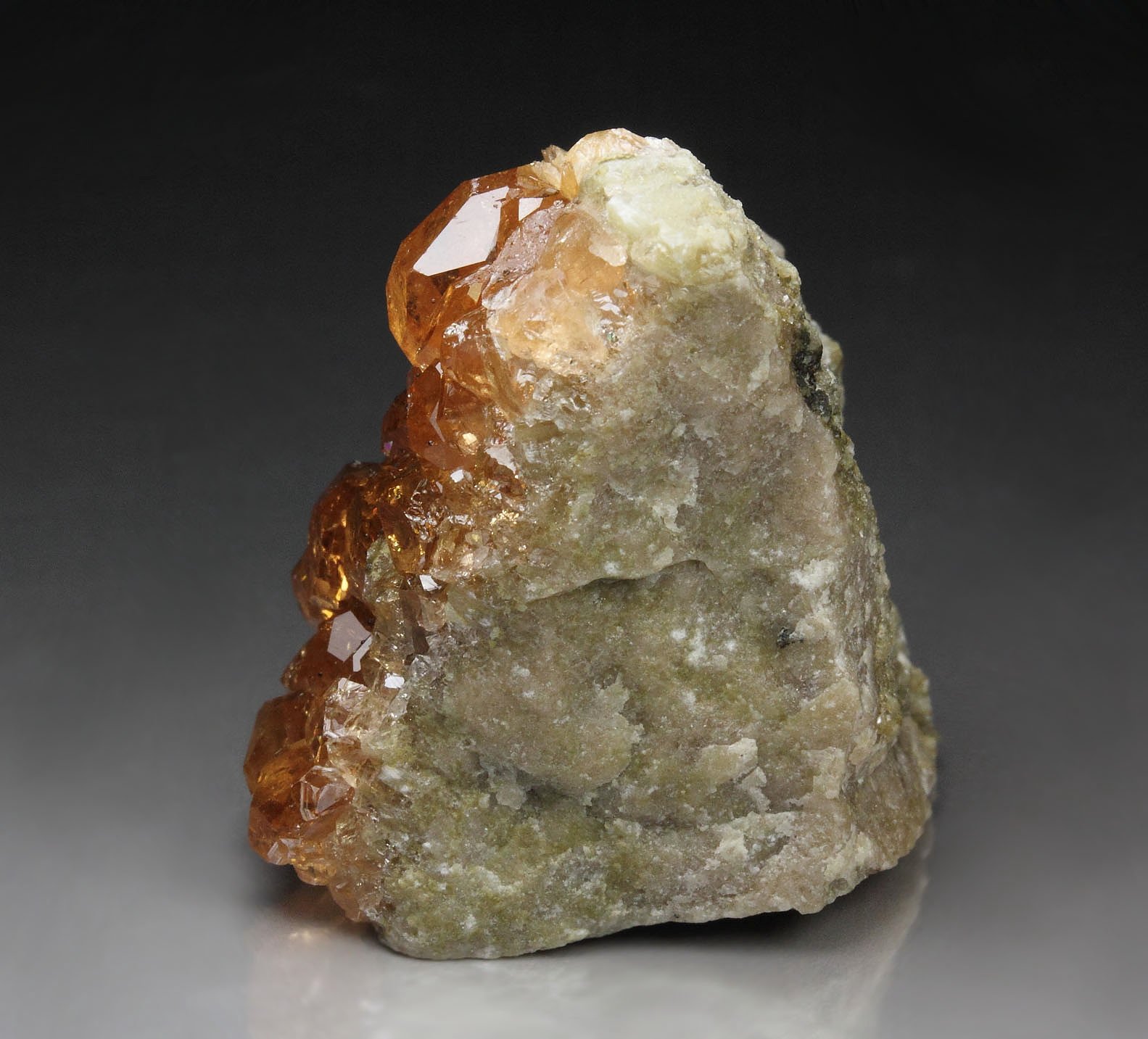 gem GARNET var. GROSSULAR