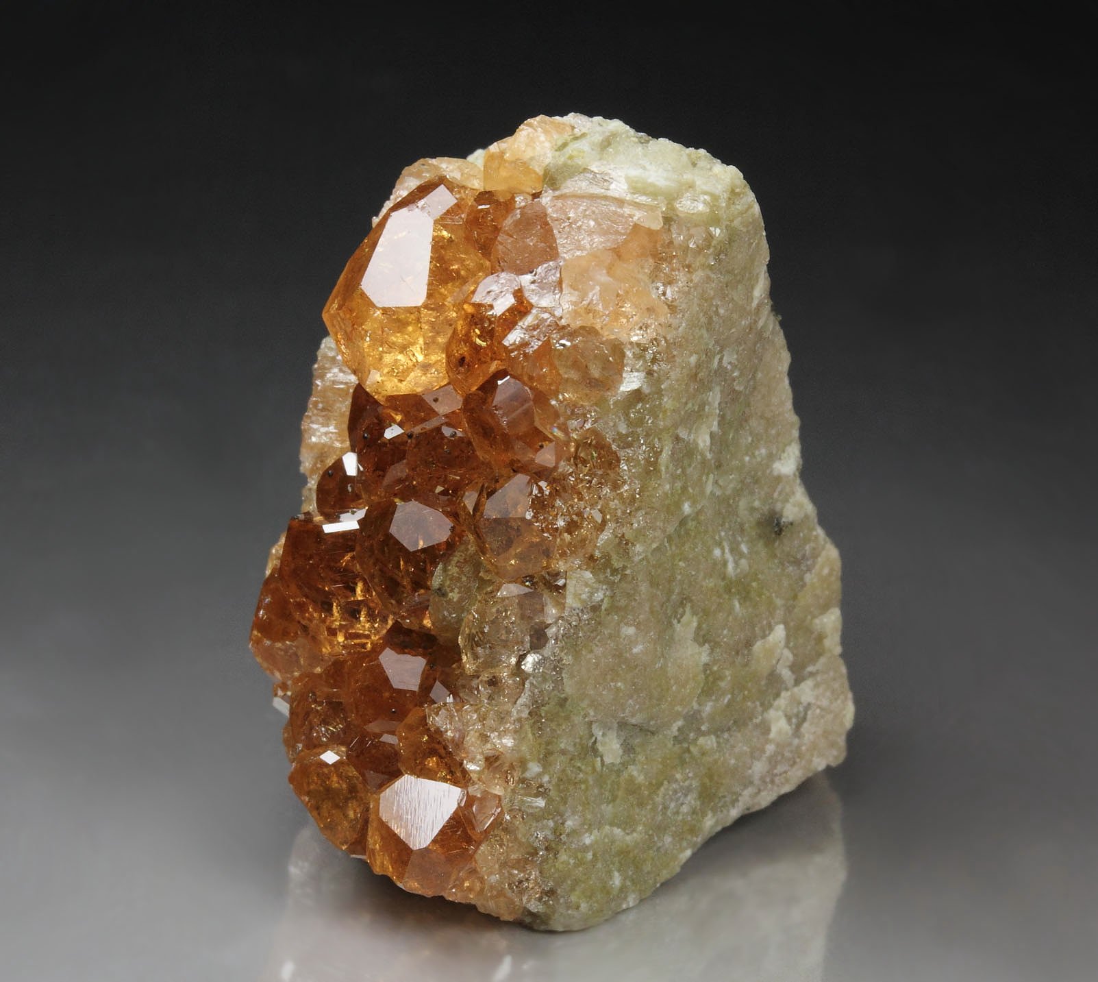 gem GARNET var. GROSSULAR