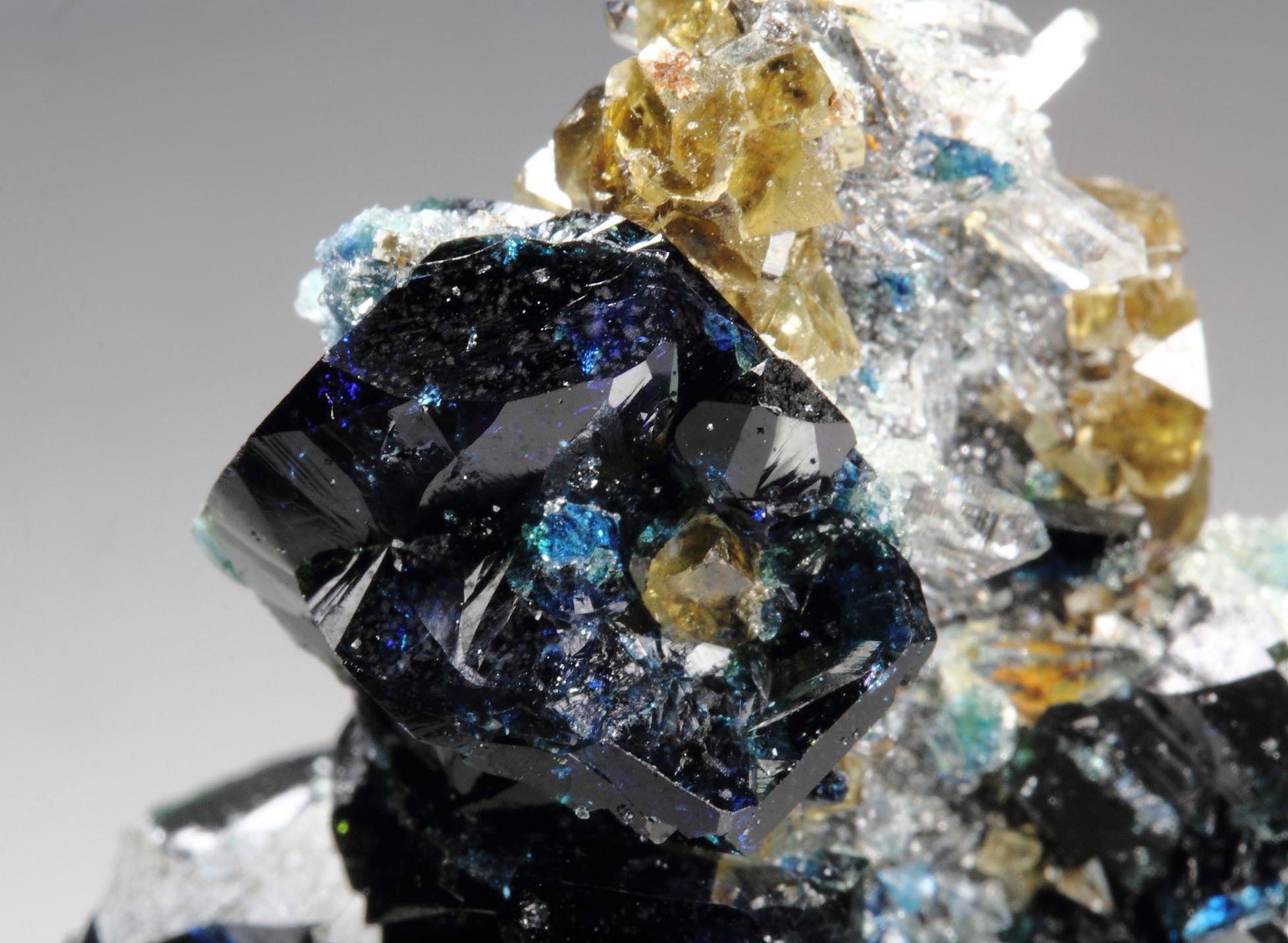 LAZULITE twinned, SIDERITE, QUARTZ 