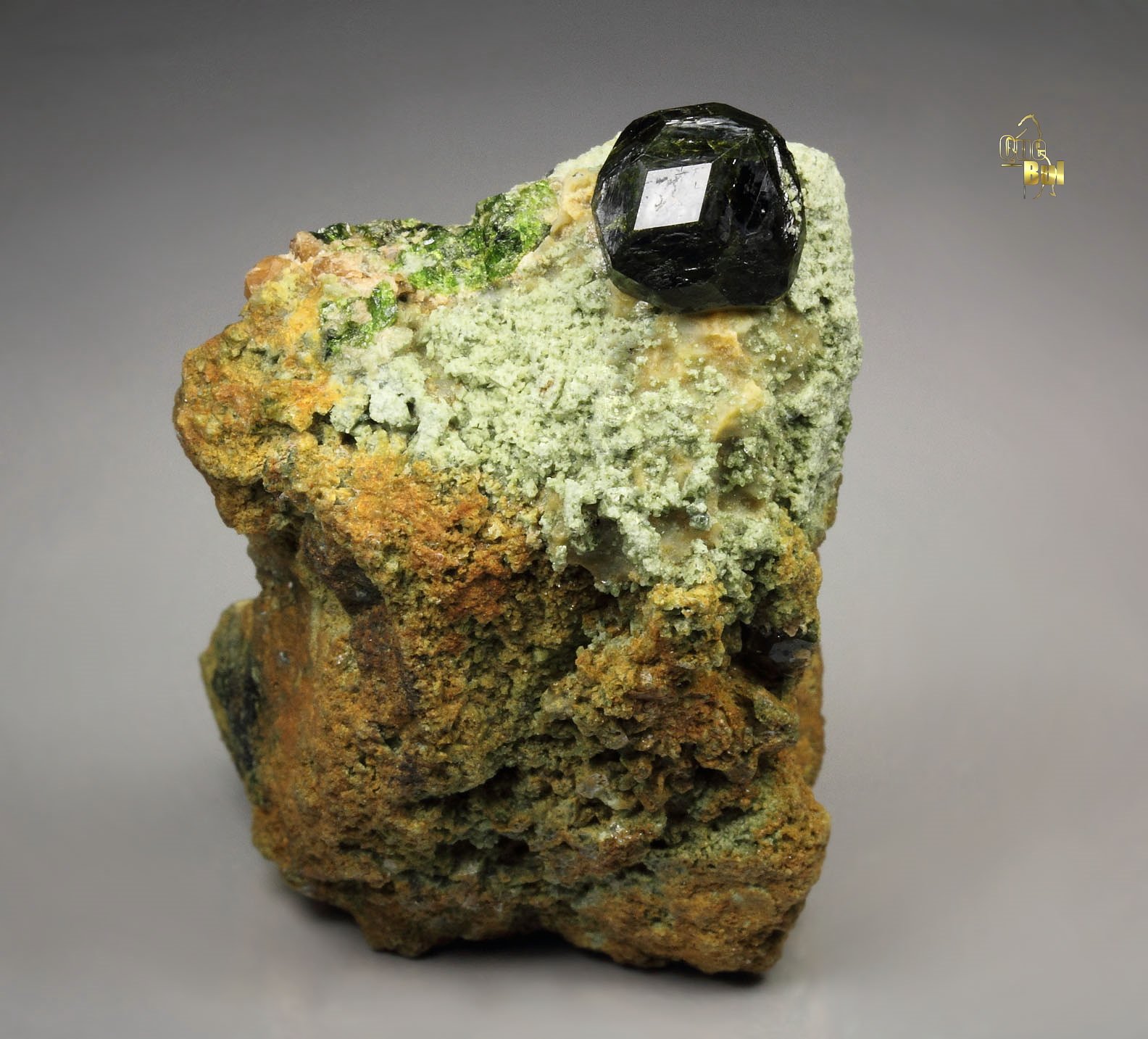 GARNET var. ANDRADITE var. DEMANTOID